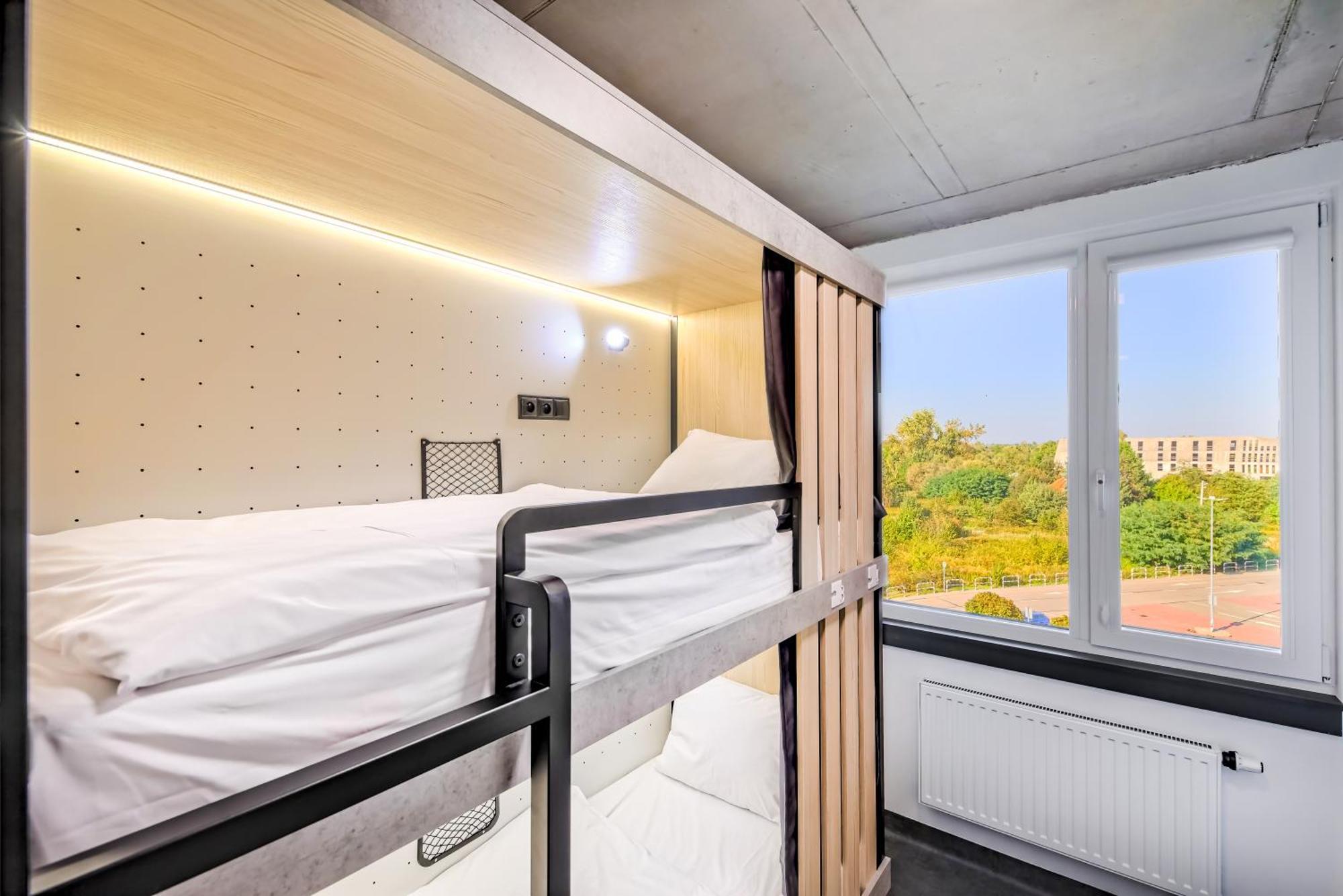 Easy One Premium Art Aparthotel Krakau Buitenkant foto