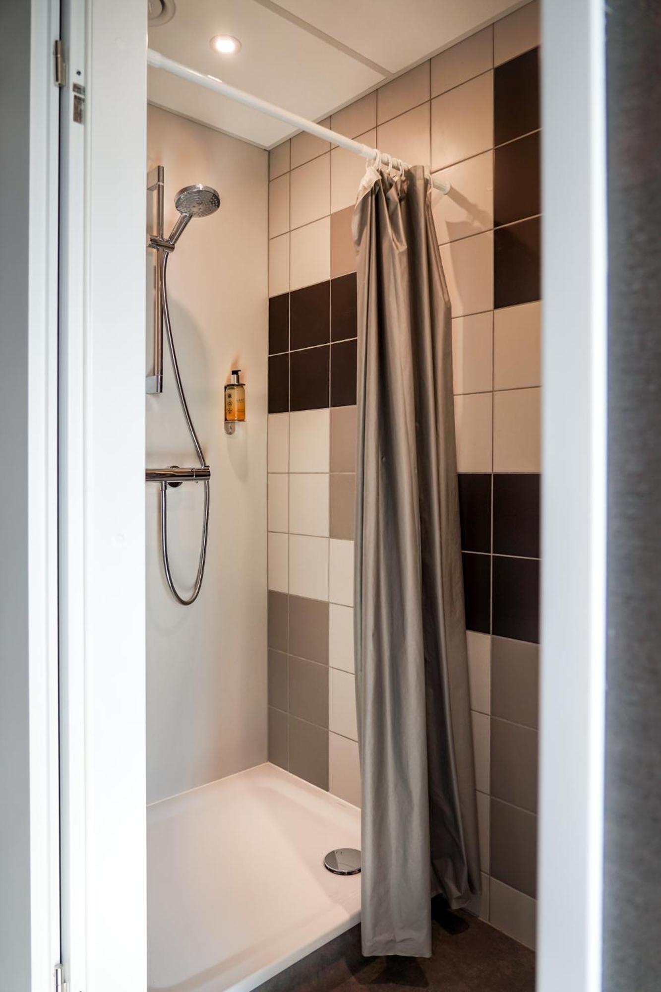 Easy One Premium Art Aparthotel Krakau Buitenkant foto